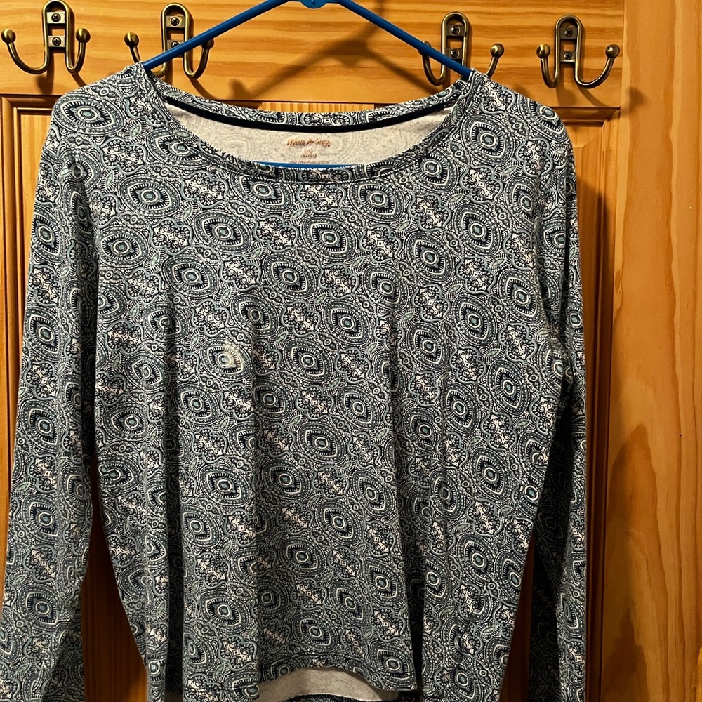Women’s white Stag Large Top